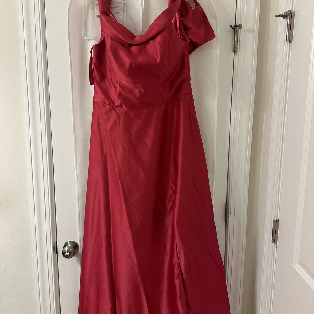 Elegant Berry Evening Gown/Bridesmaid Dress